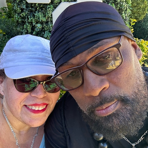 Meet your Posher, Delphina - Picture 2 of 13